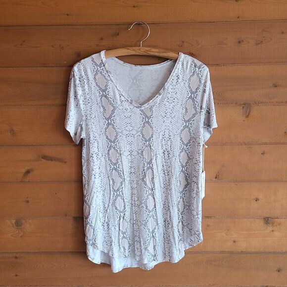 Grace & Lace Tops - Grace & Lace Snakeskin Top NWT XS Western Rodeo Vneck Shirt Blouse Soft Stretchy